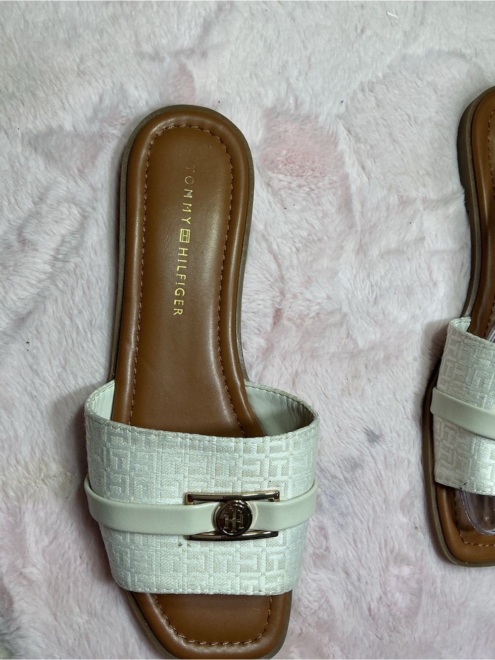 Tommy Hilfiger Cream Slide Mules with Gold Logo Accent 142 - Picture 3 of 5